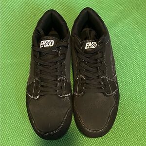 enzo all black cleats (size11)